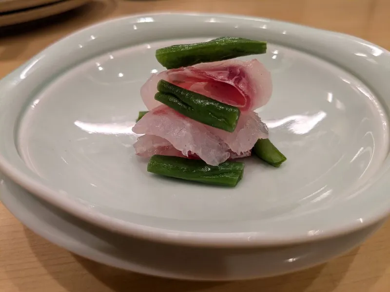 紅葉鯛と三度豆の酒盗オイル和え